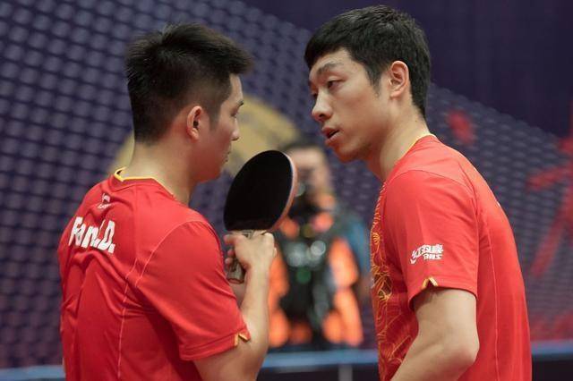 场球员的进 场球员的进