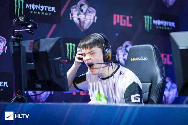 尽管我们无 尽管我们无